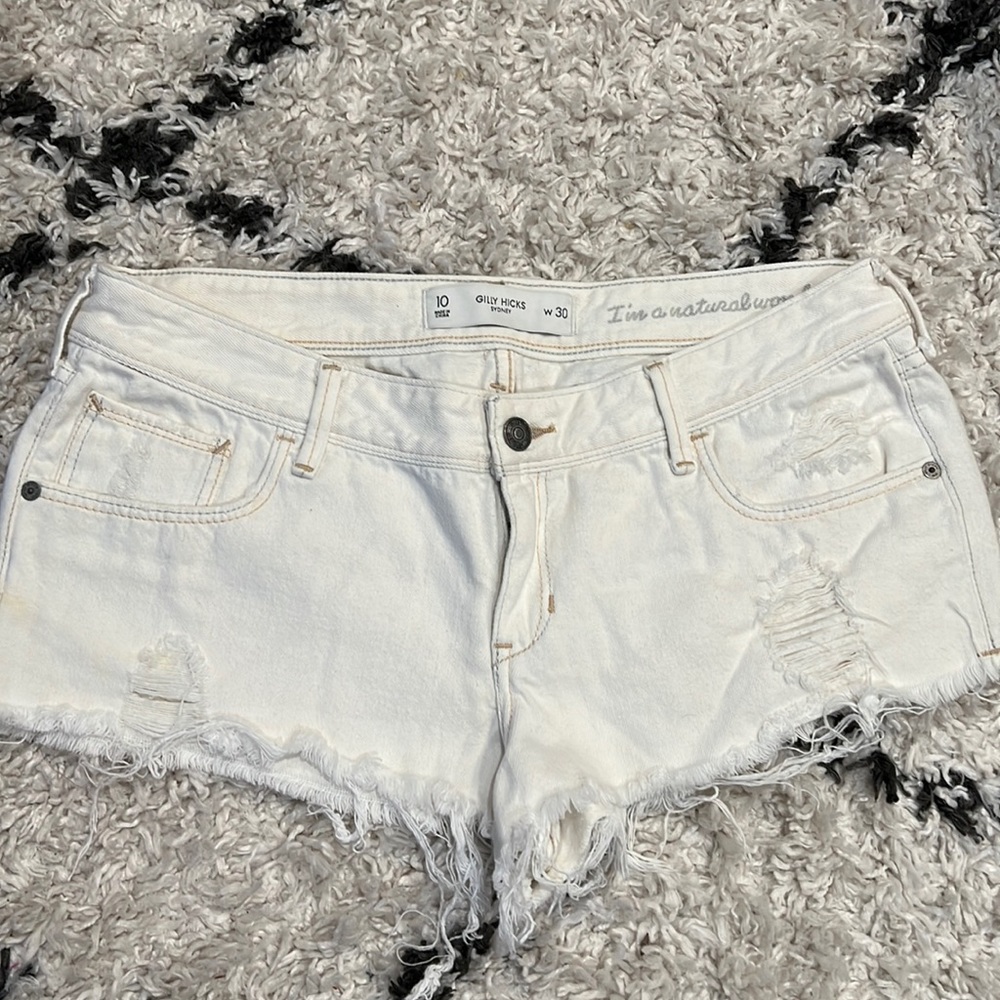 Gilly Hicks Sydney white denim shorts size 10 w30